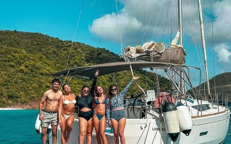 The Ultimate Guide to Choosing a Liveaboard Sailing Course in 2024