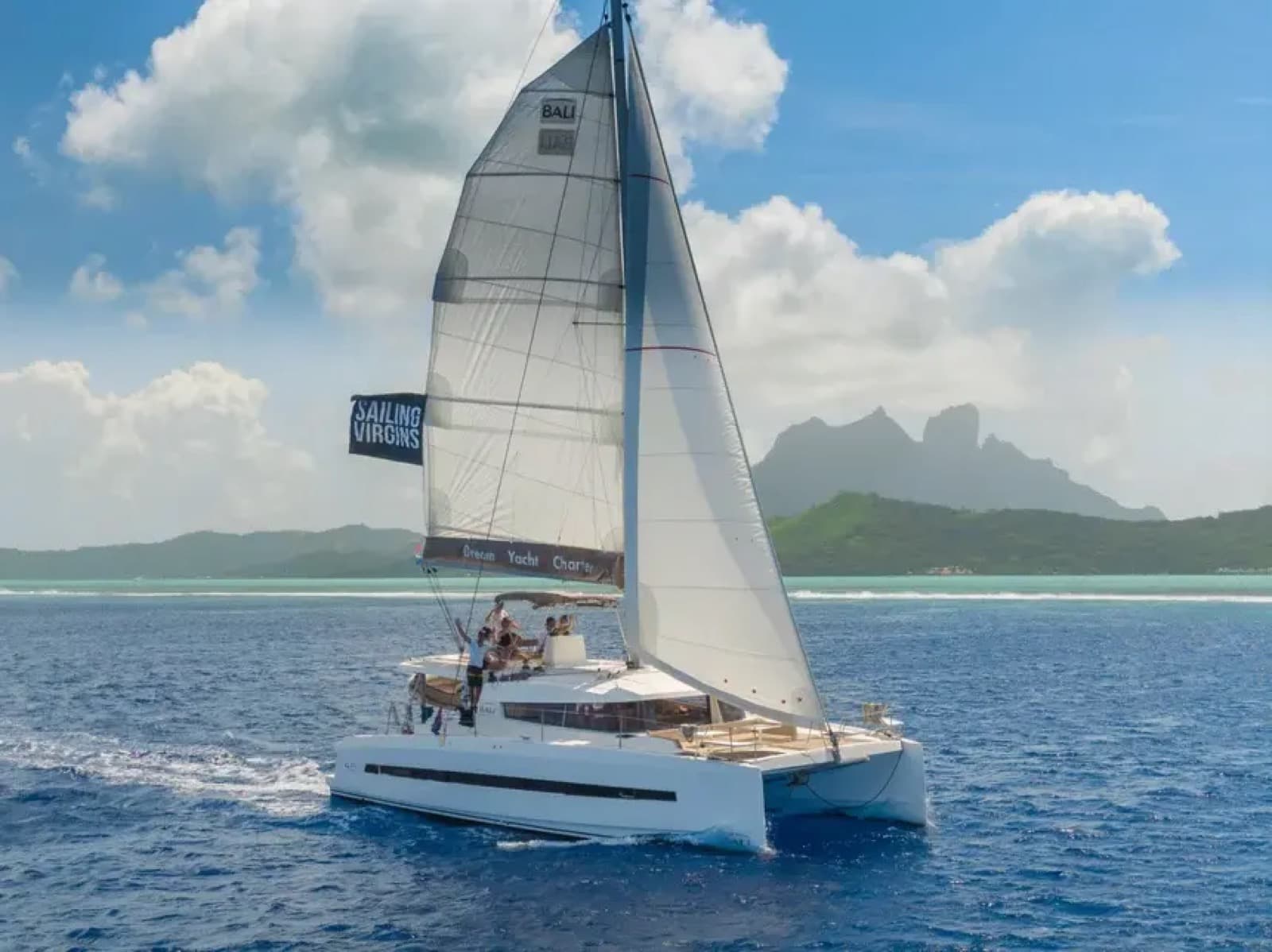 Understanding Sailboat Right of Way Rules (COLREGs Made Simple)